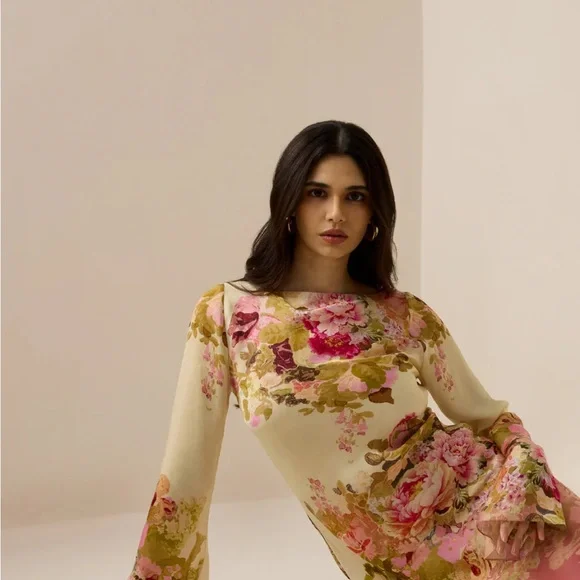 Elegant Floral Long Sleeve Dress - Picture 7 of 9